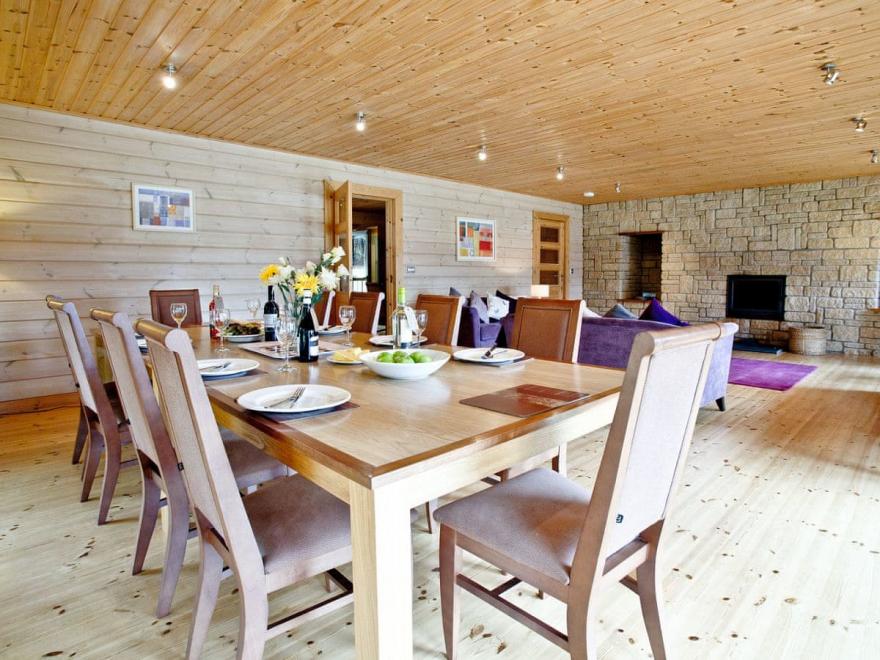 Oak Lodge - Forest Lakes