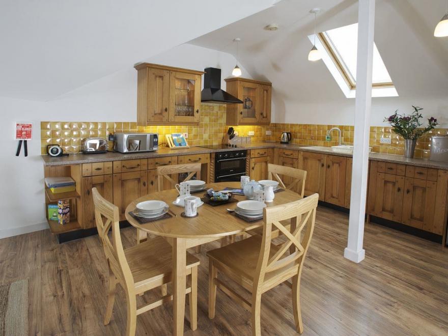 Painters Cottage At Old Orchard