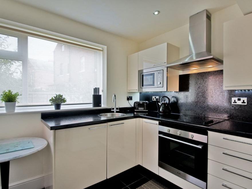 No. 1 Paramount Apartments