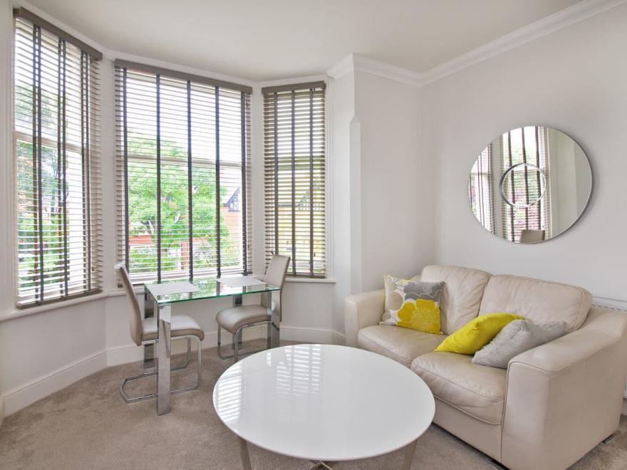 No. 3 Paramount Apartments