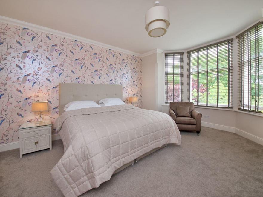 No. 3 Paramount Apartments