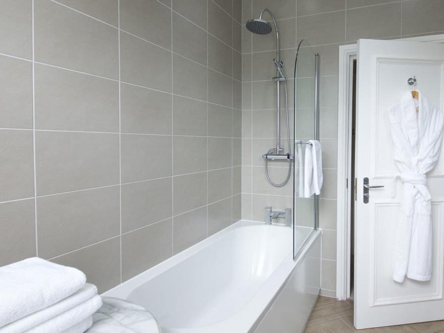 No. 3 Paramount Apartments