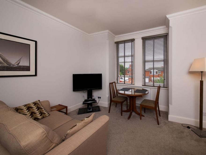 No. 4 Paramount Apartments