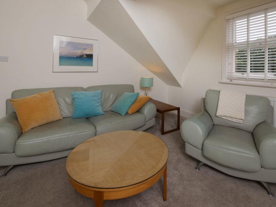 No. 5 Paramount Apartments