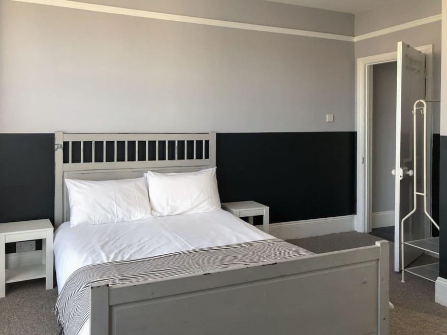 Preston Sands Apartment, Paignton