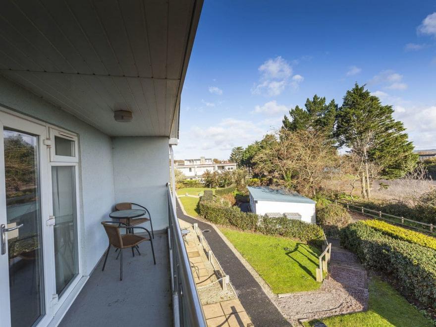 11 Red Rock Apartments