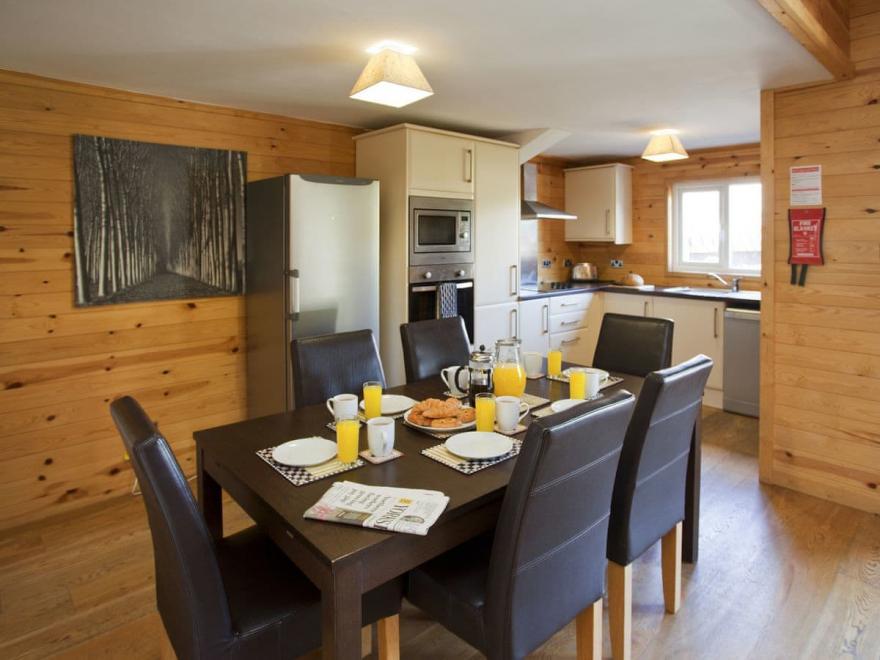 Cathedral Lodge - Riverside Lodges