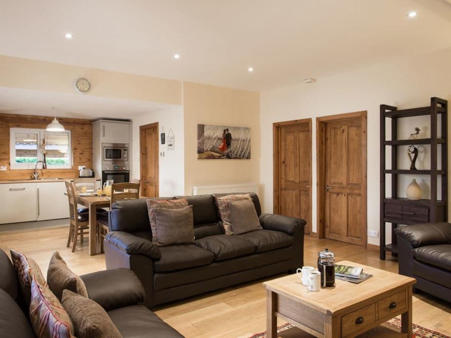 Fountains Lodge - Riverside Lodges