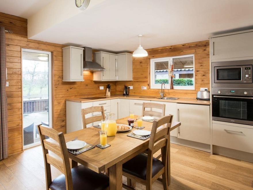 Fountains Lodge - Riverside Lodges