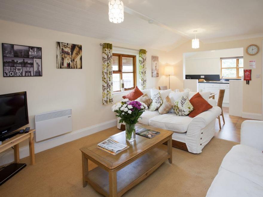 Rowels Lodge - Riverside Lodges