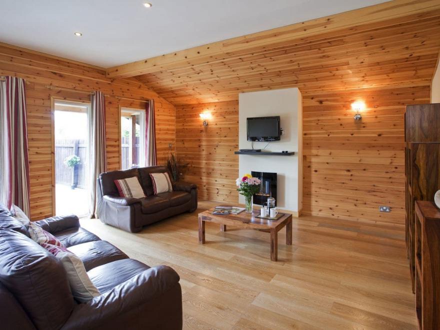 Studley Lodge - Riverside Lodges