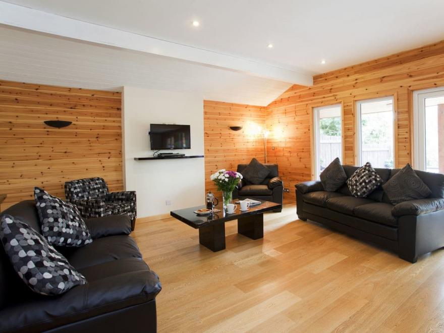 Uredale Lodge - Riverside Lodges