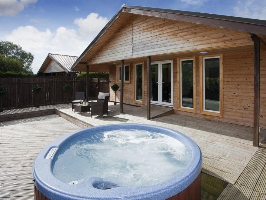 Wensleydale Lodge - Riverside Lodges