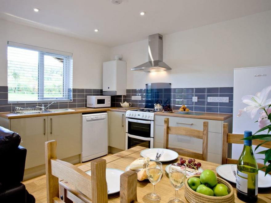 Woodpecker Lodge - Redlake Farm