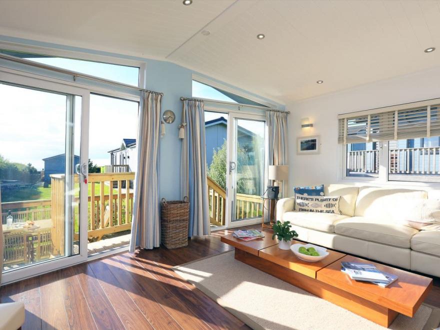 Eden Lodge - 9 Salcombe Retreat