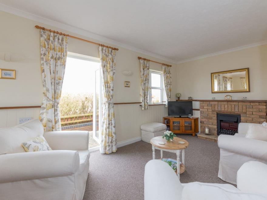 2 Seabreeze Cottages