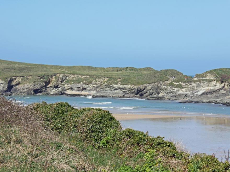 1 Seashore Apartments