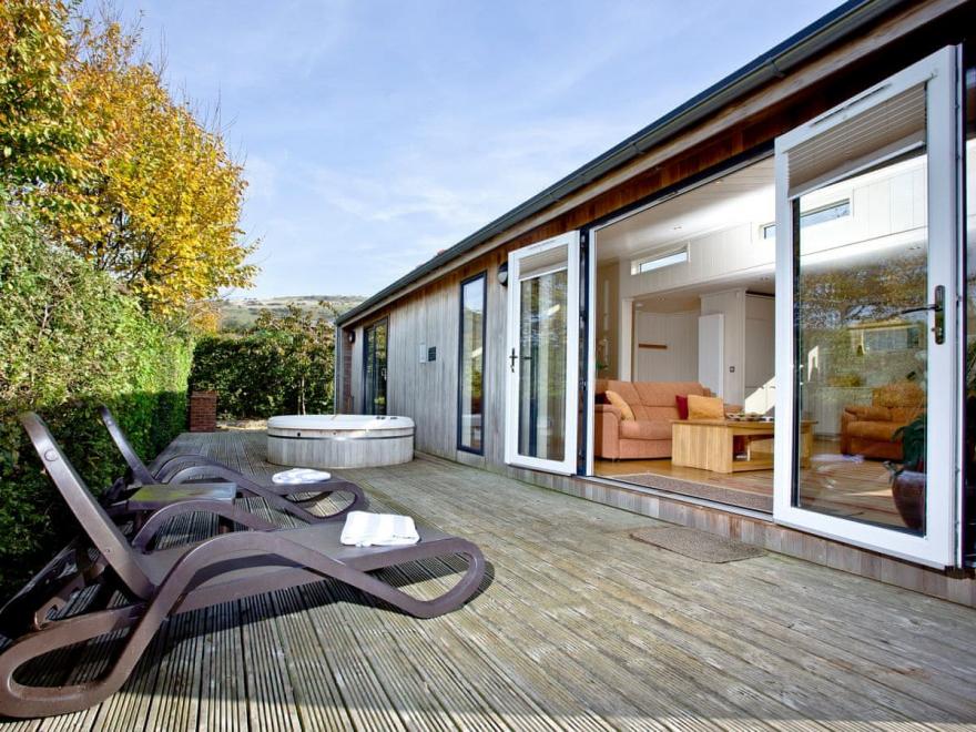 Amber Lodge - Strawberryfield Park