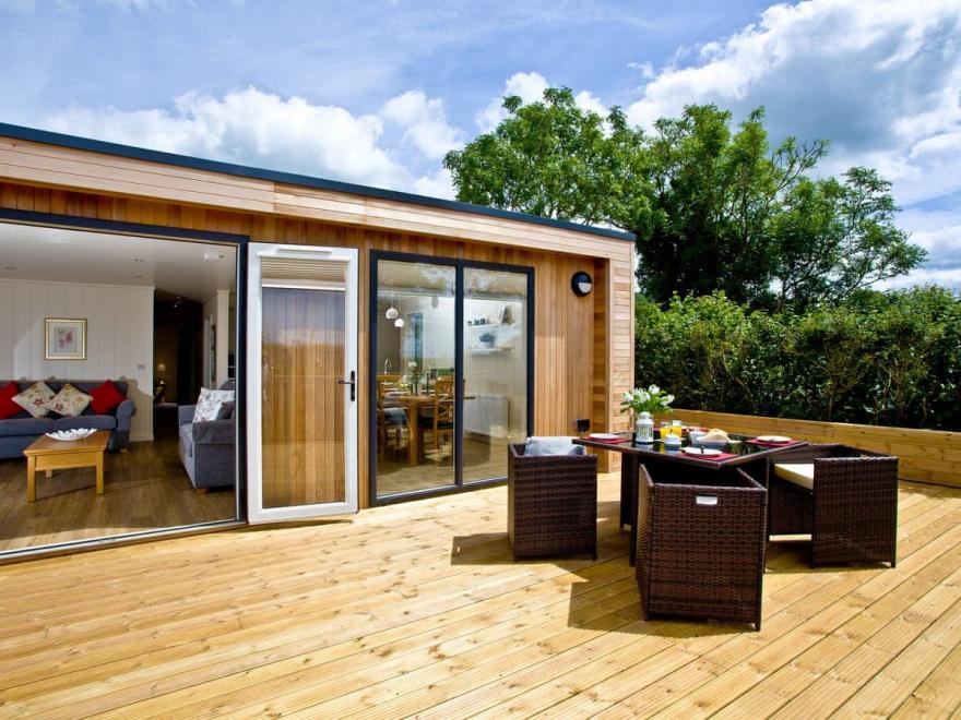 Cedar Lodge - Strawberryfield Park