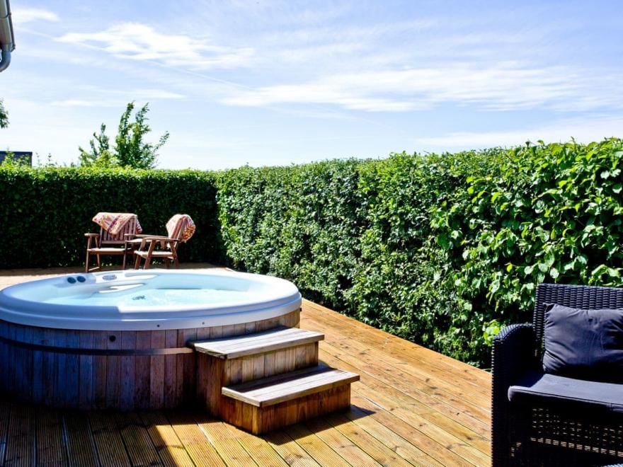 Diamond Lodge - Strawberryfield