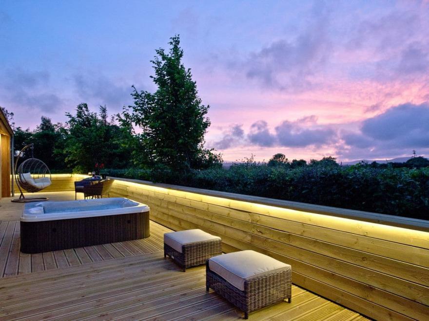 Orchard Lodge - Strawberryfield Park