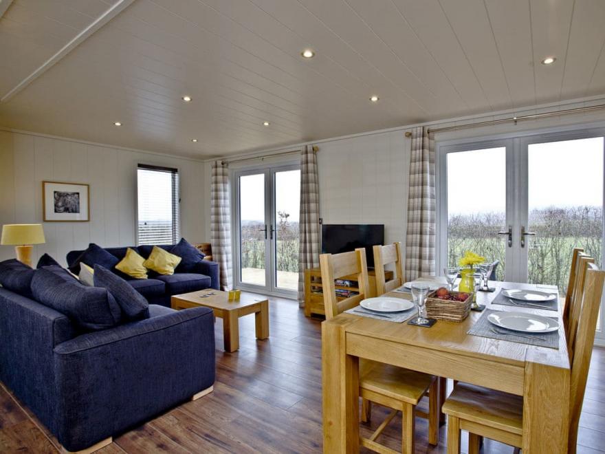 Whileaway Lodge Strawberryfield Park