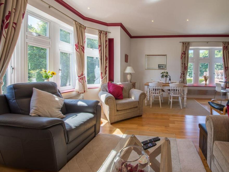 Apartment 6 - Shanklin Manor