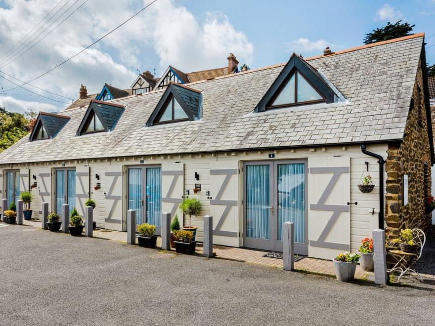 Ships Mews Apartment 4