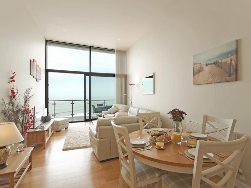 The Penthouse - Horizon View