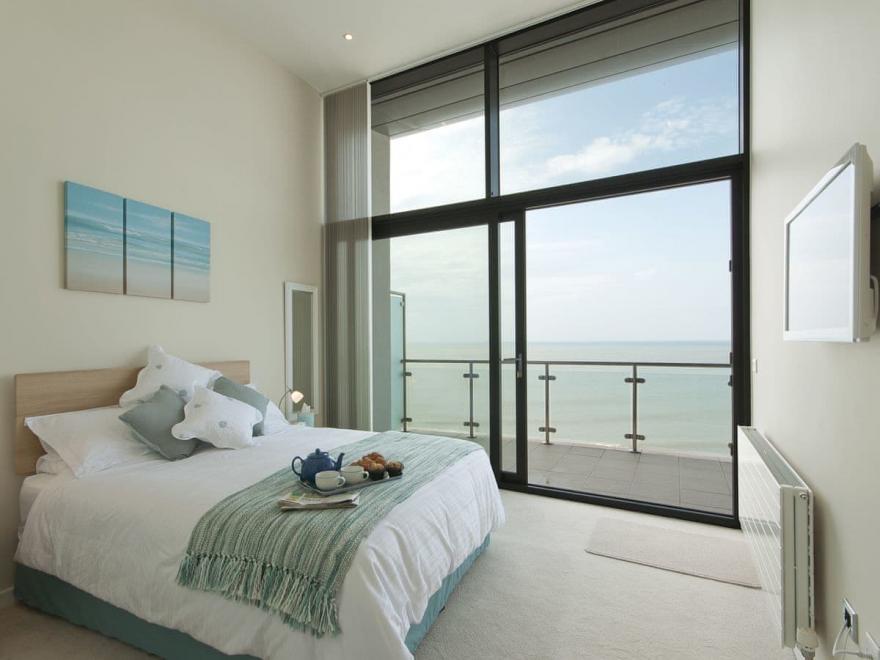The Penthouse - Horizon View