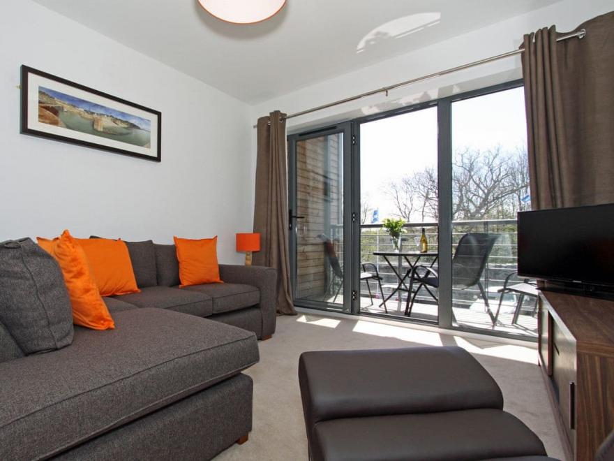 3 Waterwheel Apartment