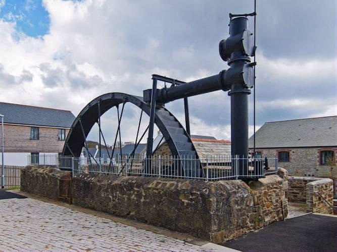 6 Waterwheel Apartments