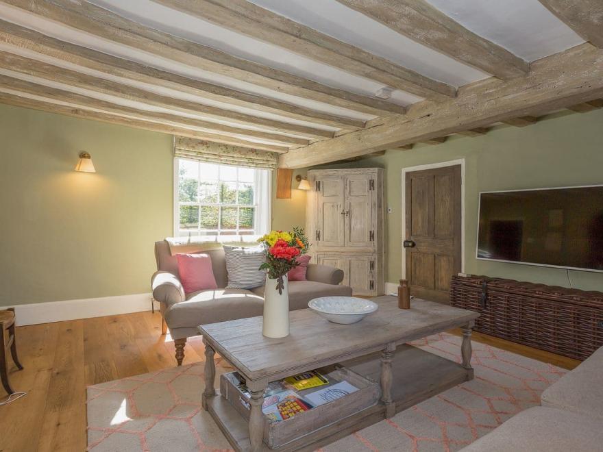 The Farmhouse - UK10163