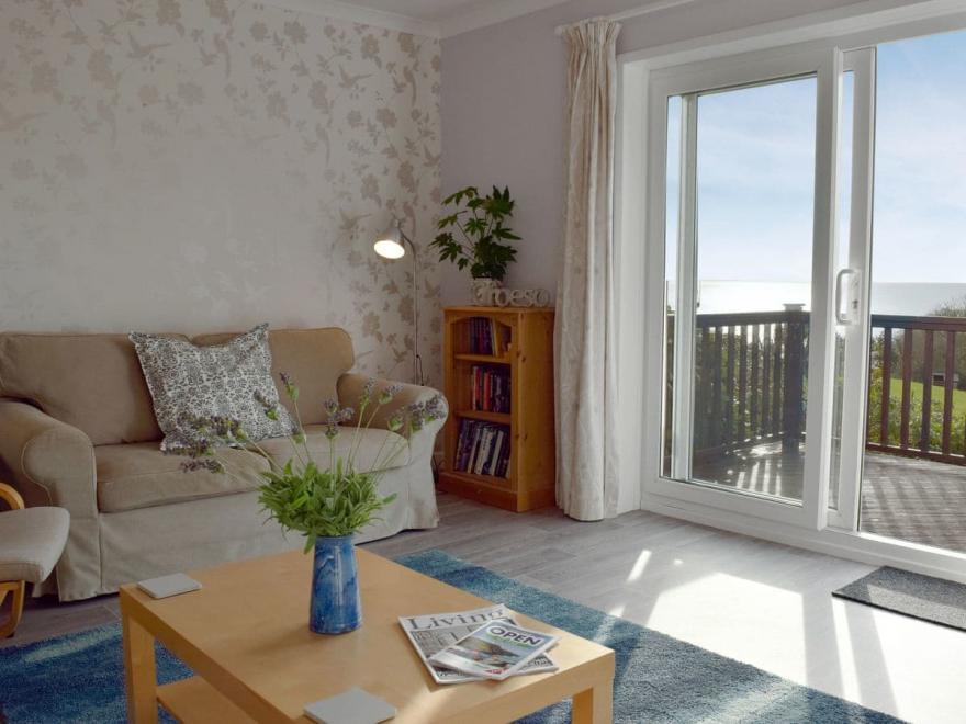 Furzewood Cottage - UK10199