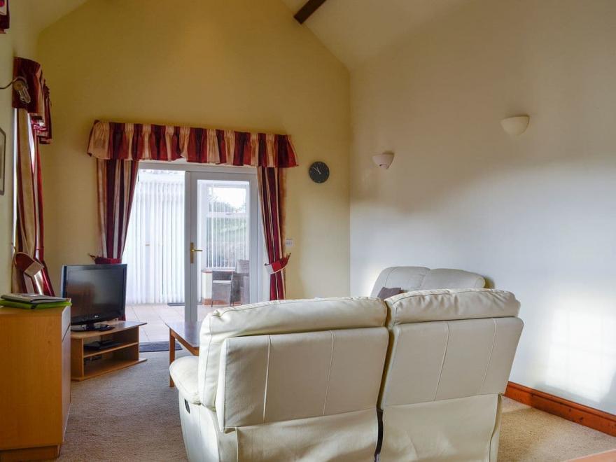 Brnafon Cottage - UK10248