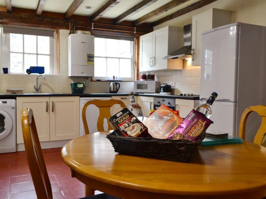 The Willows - UK10252