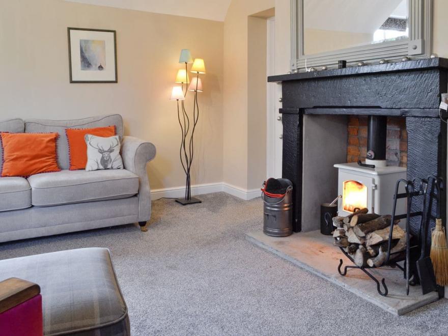 The Courtyard - UK10333