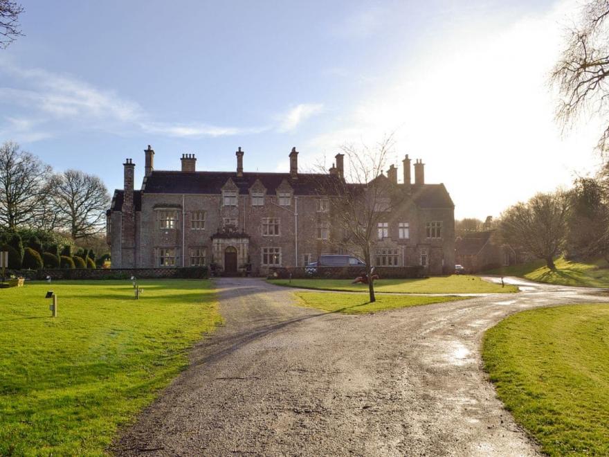 Cefn Tilla Hut - UK10336
