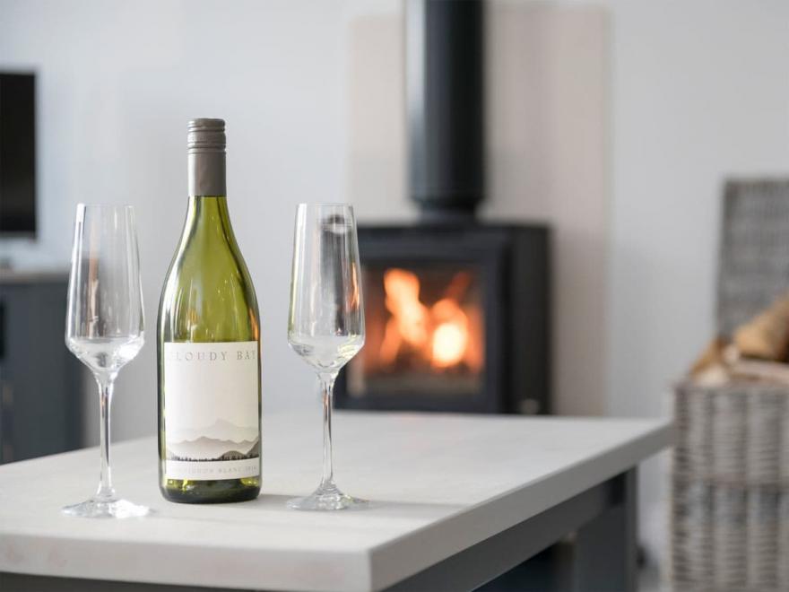 The Cowshed - UK10354