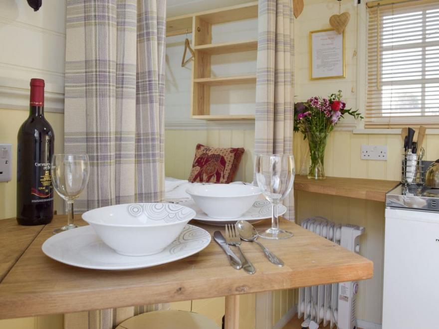 The Hurdle - UK10375