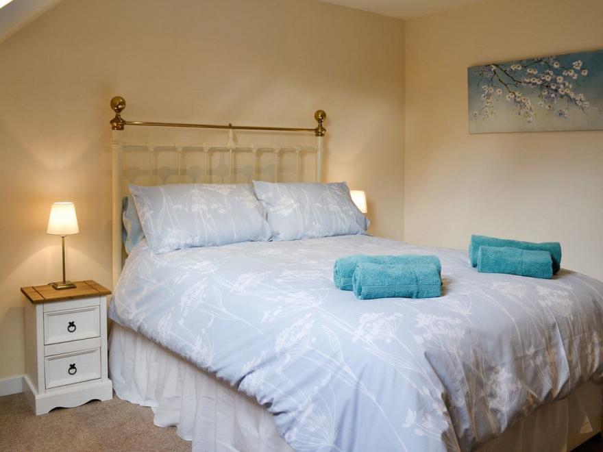 Home Farm Cottage - UK10382