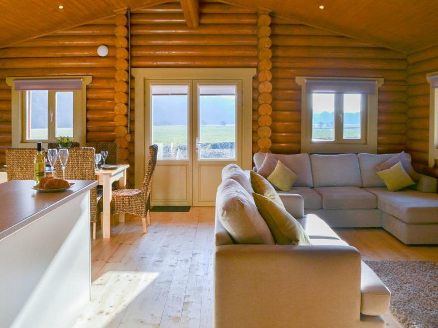 Housesteads Lodge - UK10386