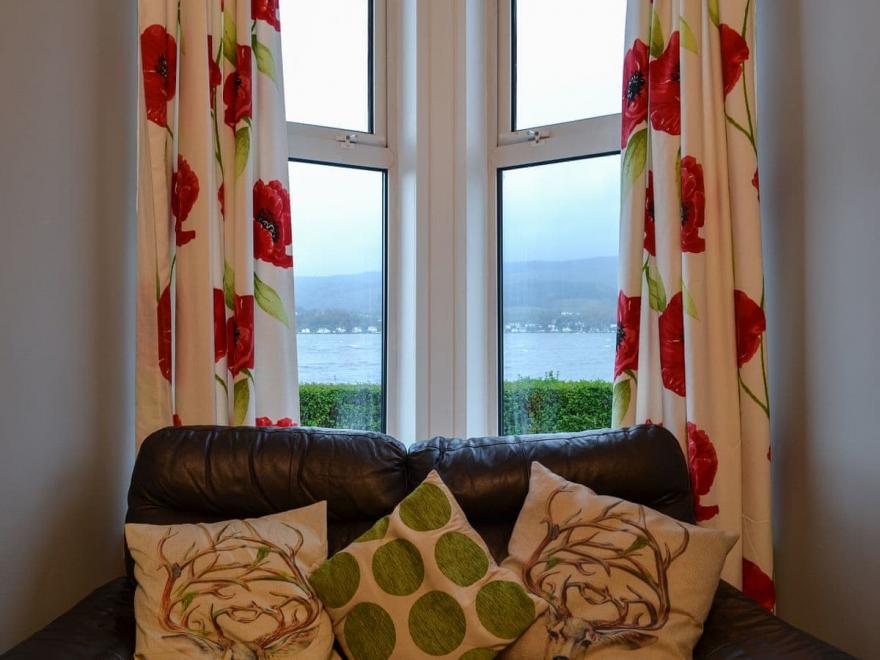 Loch View Apartment Kilmun