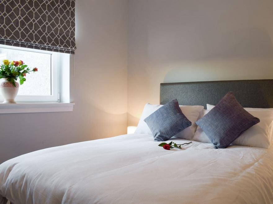 Sea View Apartment - UK10459