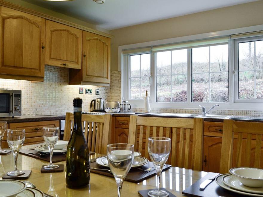 Woodland View Bungalow 2 - UK10493