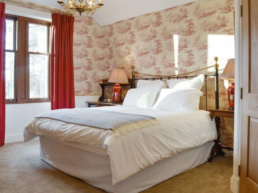 Courtyard Cottage - UK10542