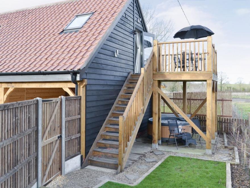 The Cart Shed - UK10576