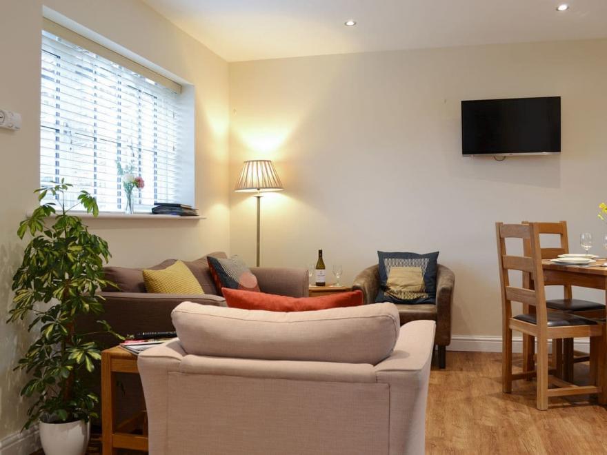 Croft Cottage 2 - UK10588