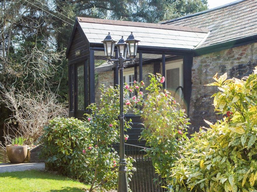 Oak Tree Apartment UK10594