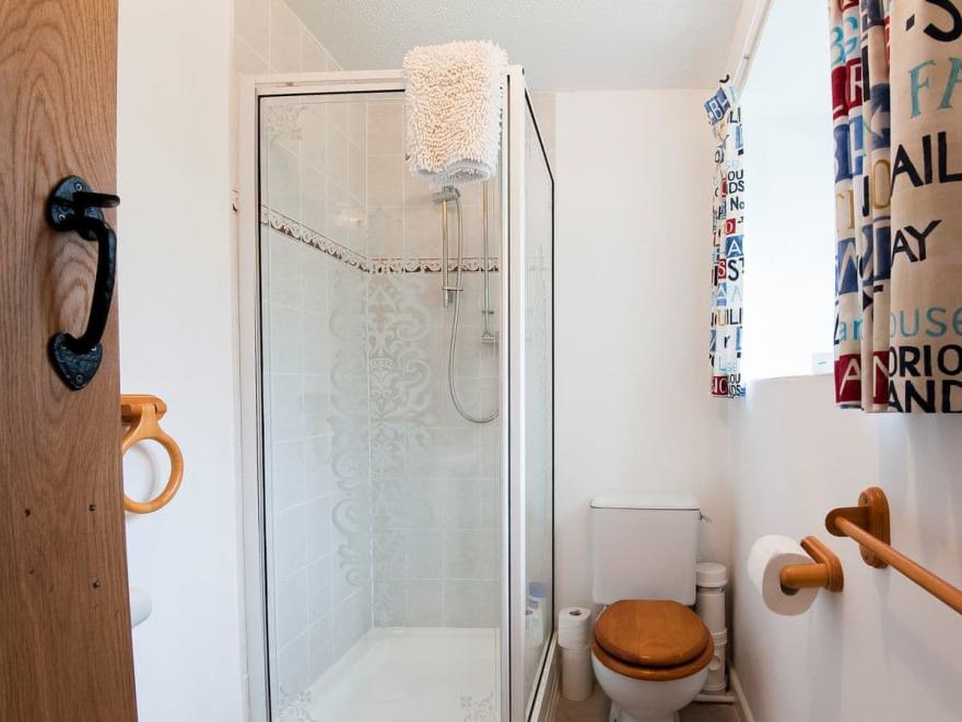 Kingfisher Apartment UK10595